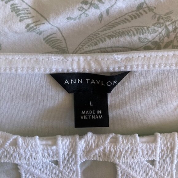 Ann Taylor White Eyelet Sleeveless Top - Picture 4 of 5